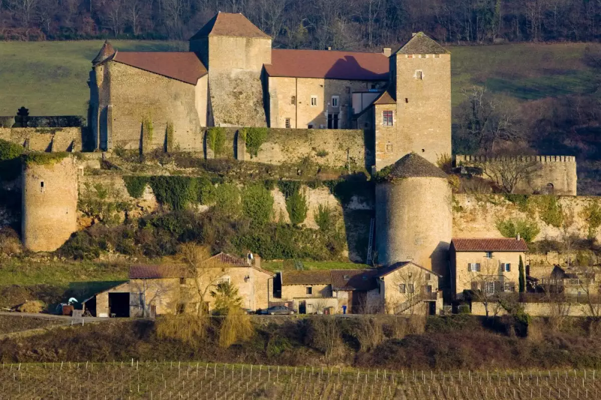 Berze Le Chatel Travelinos