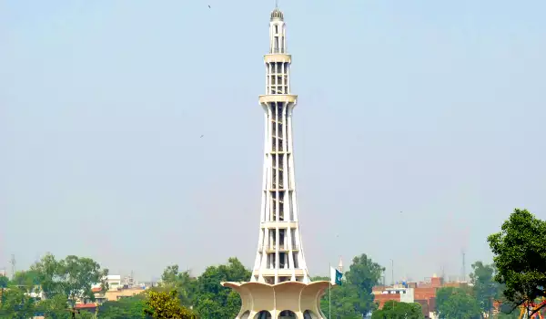 Minar e Pakinstan in Lahore