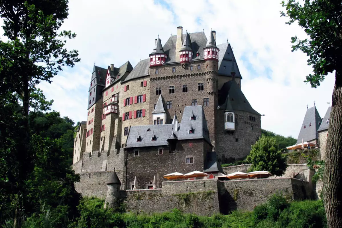 Castle Eltz | Travelinos.com