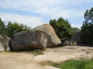 Begliktash Stones