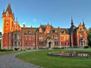 Plawniowice Palace