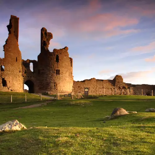 Dunstanburgh castle