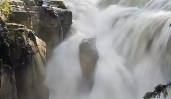 Sunwapta Falls