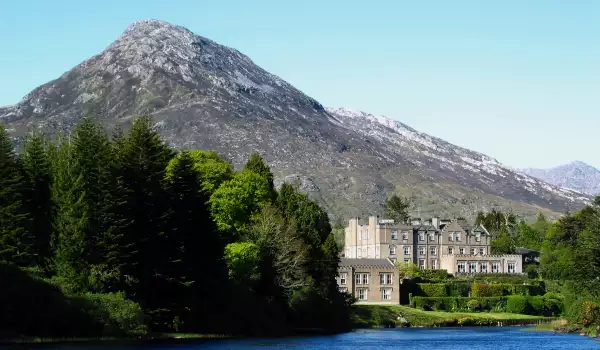 Ballynahinch Castle