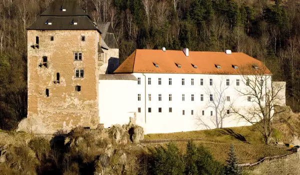 Becov nad Teplou Castle and Chateau