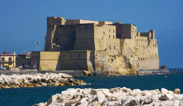 Castel dell Ovo