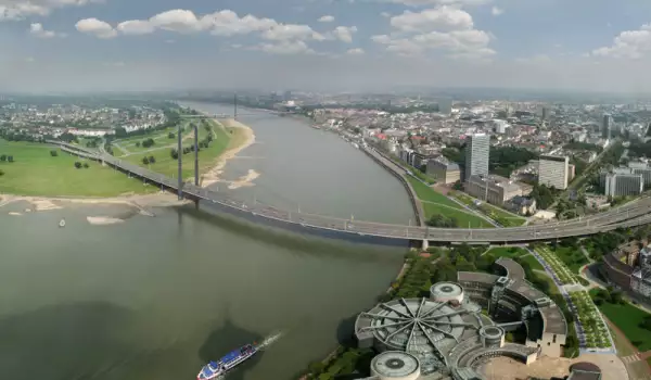 Düsseldorf and Rhein River