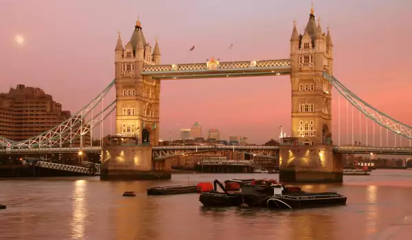 London Bridge Thames