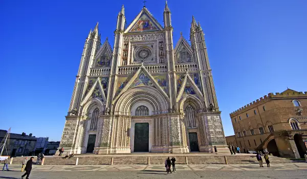Cathedral in Orvieto - Duomo
