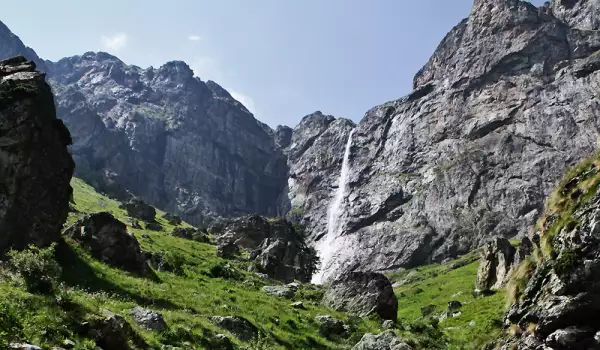Raisko Praskalo Waterfall