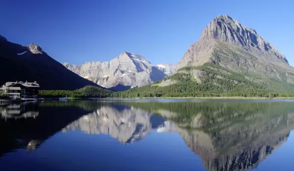 Swiftcurrent Lake